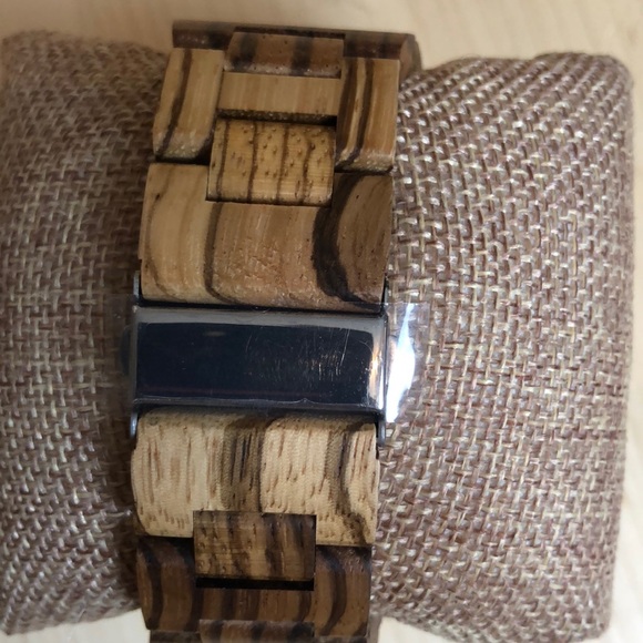Real wood watch - Picture 2 of 5